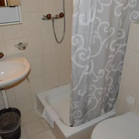 Appartement Mireille Nr- 6 By Interhome